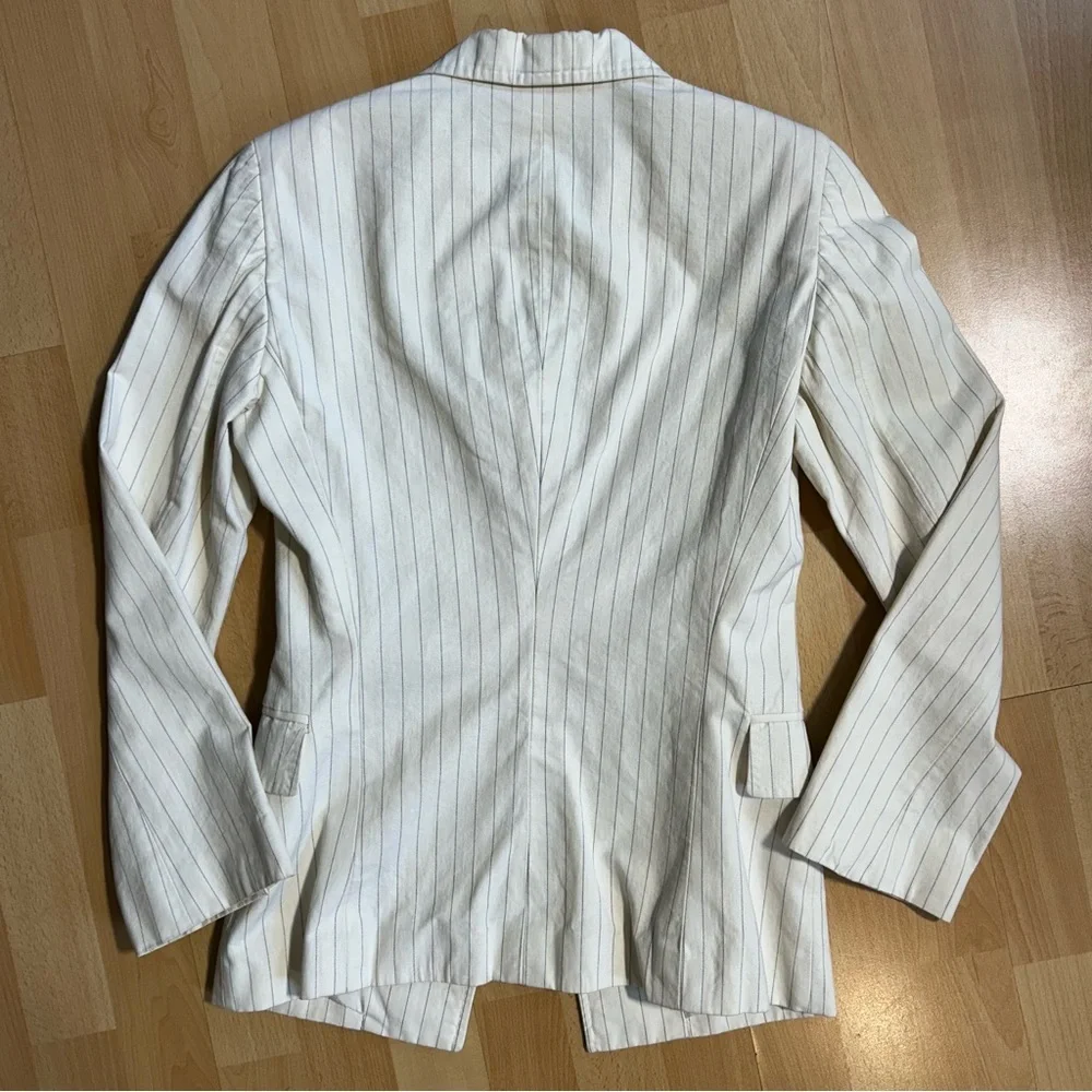 Burberry Cream and Blue Pinstripe Blazer Size 8‎ Preppy Designer Quiet Luxury